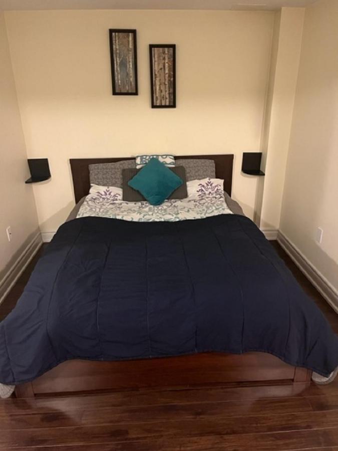 Cozy & Spacious Suite With Private Bathroom Near Toronto Airport ! Мисисага Екстериор снимка